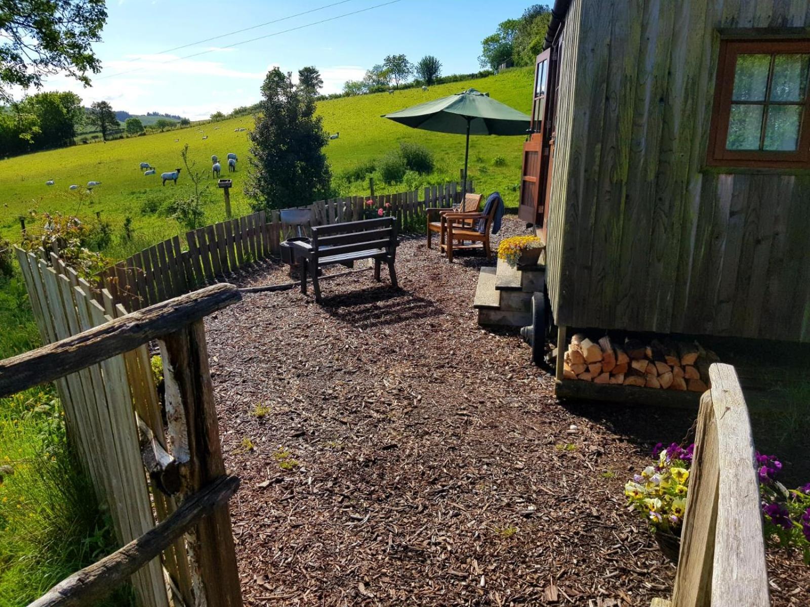 Eco Accommodation Cornflower Craven Arms Exterior photo