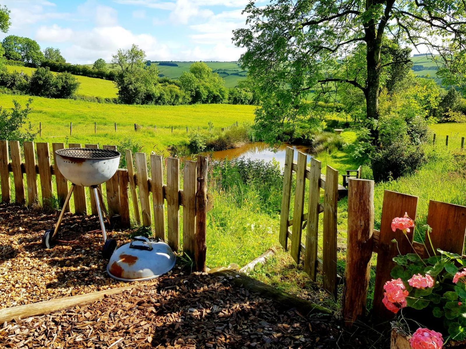 Eco Accommodation Cornflower Craven Arms Exterior photo